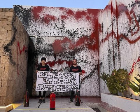 They spray-painted Lionel Messi's property in Spain to emphasize the "responsibility of the rich for the climate crisis."