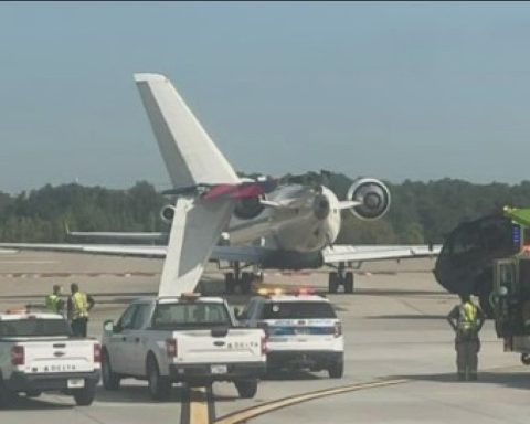 No injuries were reported in the collision of the two Delta airplanes at Atlanta airport on the tarmac.